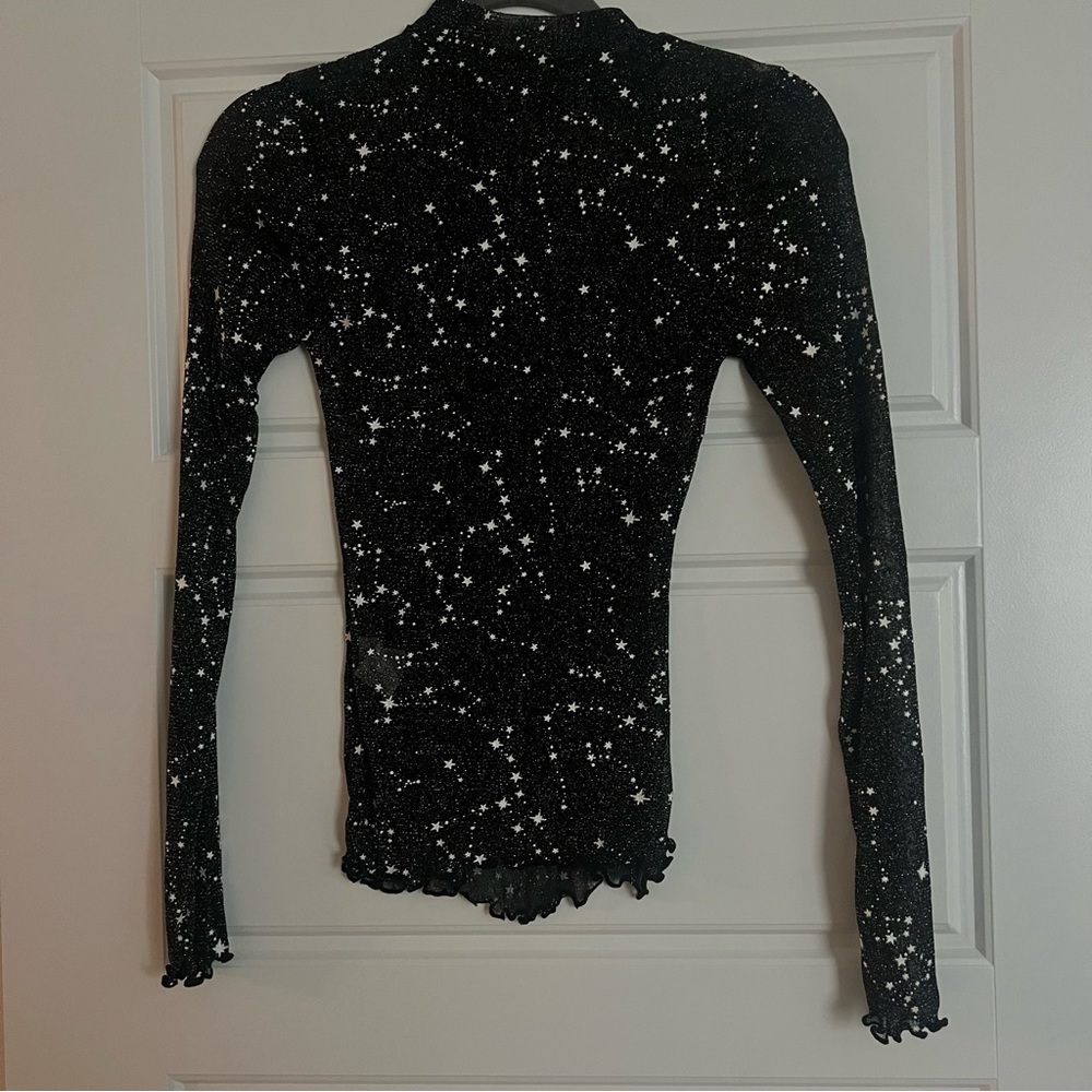 Black star fitted longsleeve